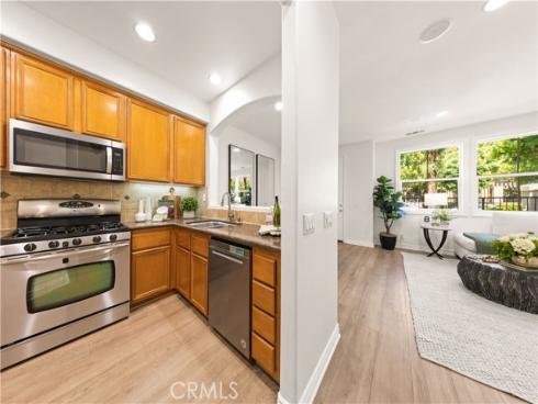 76 Trailing Vine , Irvine, CA