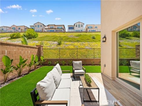 242  Maricopa  , Irvine, CA