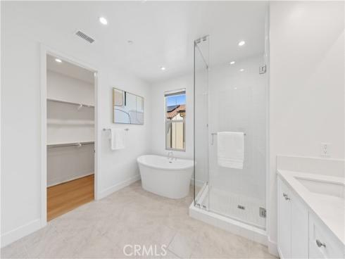 242  Maricopa  , Irvine, CA