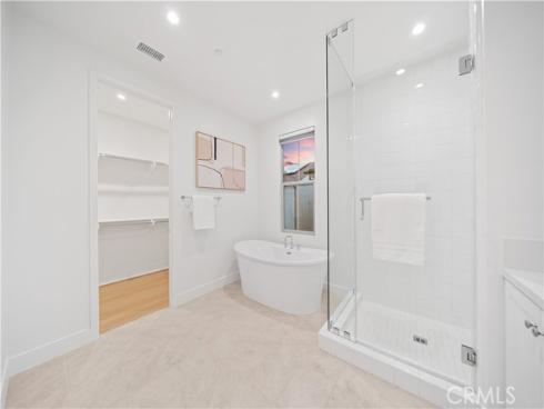 242  Maricopa  , Irvine, CA