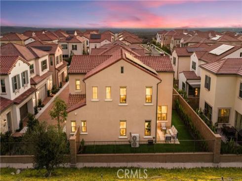 242  Maricopa  , Irvine, CA