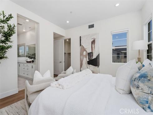 121 Bosal , Irvine, CA