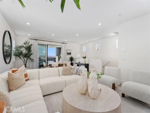 121 Bosal , Irvine, CA