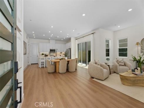 121 Bosal , Irvine, CA