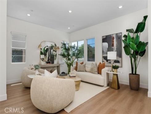 121 Bosal , Irvine, CA