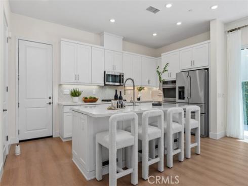 121 Bosal , Irvine, CA