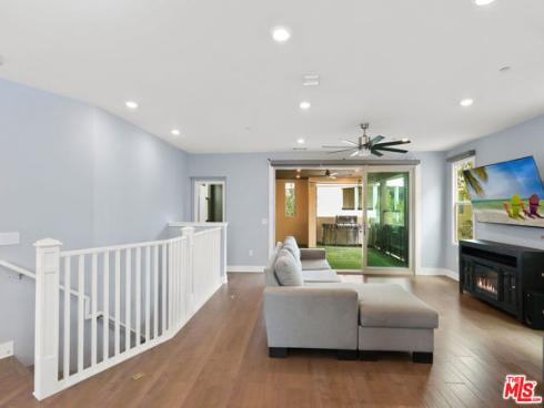 116 Catalyst , Irvine, CA