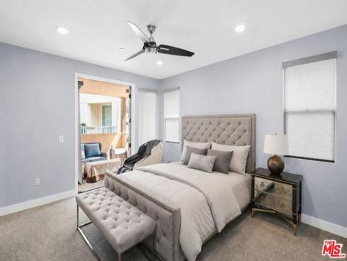 116 Catalyst , Irvine, CA