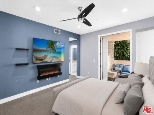 116 Catalyst , Irvine, CA