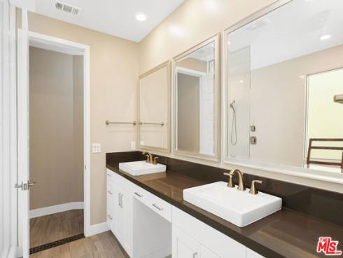 116 Catalyst , Irvine, CA