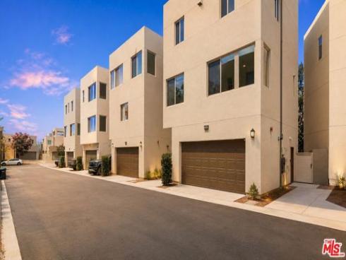 116 Catalyst , Irvine, CA