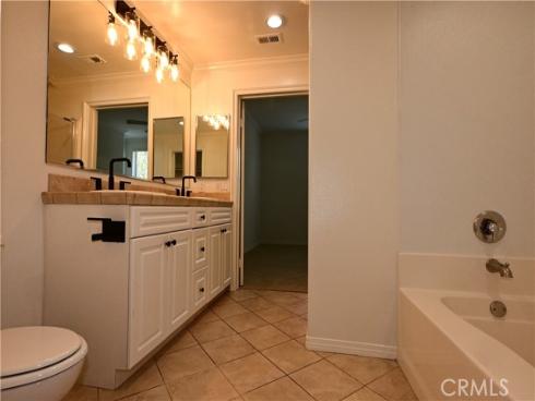3450  Watermarke  , Irvine, CA