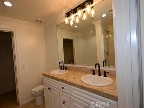 3450  Watermarke  , Irvine, CA