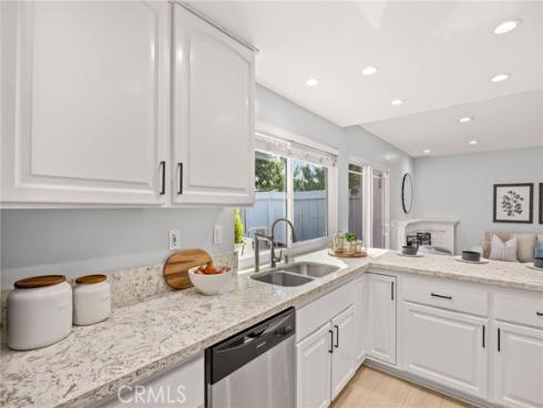 15 Bluecoat , Irvine, CA