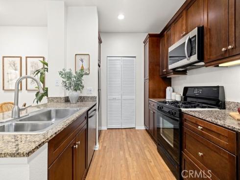 2320 Scholarship , Irvine, CA