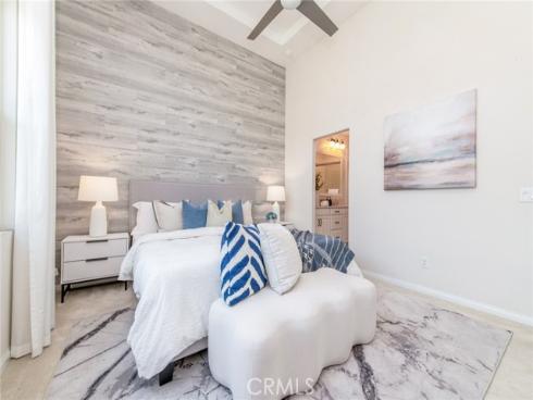 68 Rose Arch , Irvine, CA