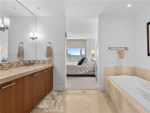 5104 Scholarship , Irvine, CA