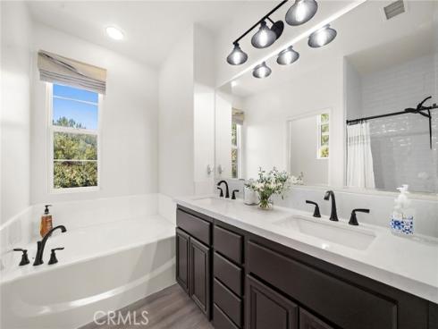 101 Tall Oak , Irvine, CA