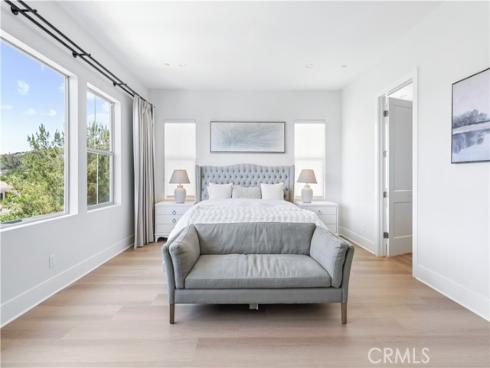63 Longchamp , Irvine, CA