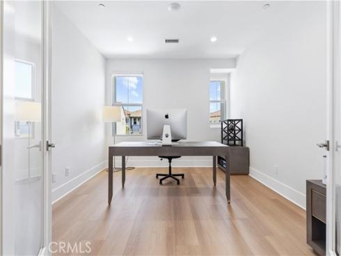 63 Longchamp , Irvine, CA