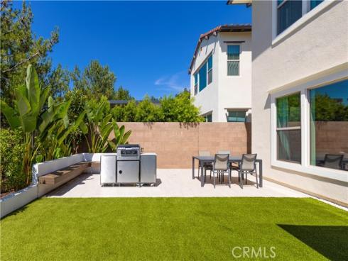 63 Longchamp , Irvine, CA