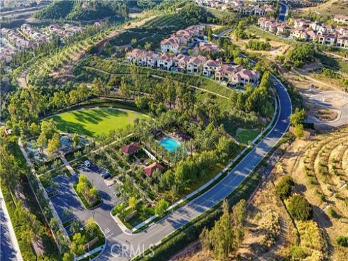 63 Longchamp , Irvine, CA