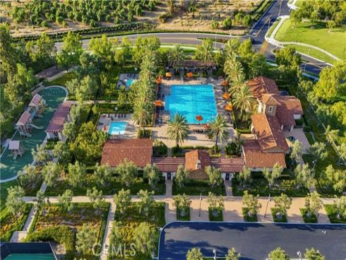 63 Longchamp , Irvine, CA
