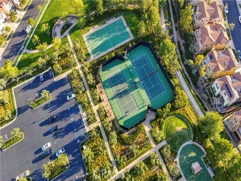 63 Longchamp , Irvine, CA