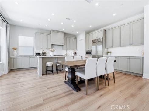 63 Longchamp , Irvine, CA