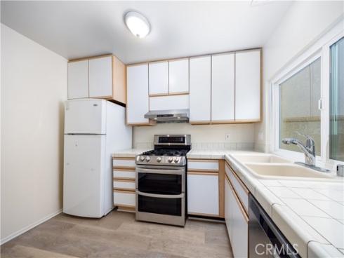 34 Elksford 3 Avenue, Irvine, CA