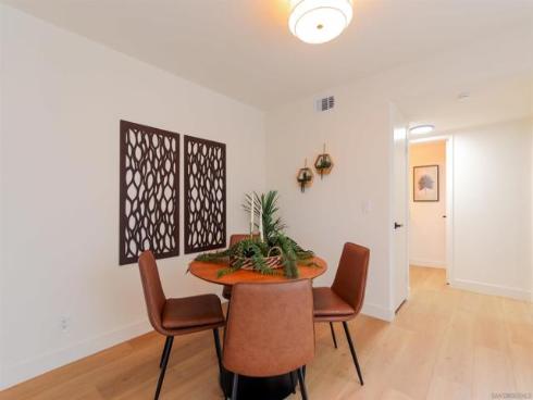 10 Morena 8 , Irvine, CA