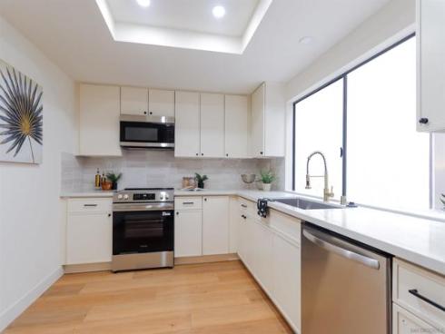 10 Morena 8 , Irvine, CA