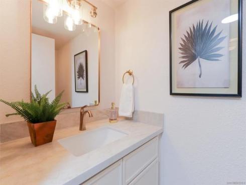 10 Morena 8 , Irvine, CA