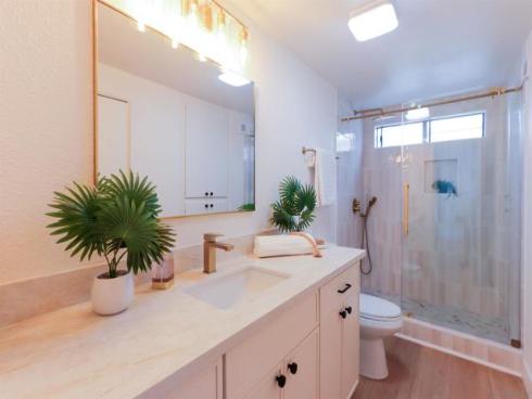 10 Morena 8 , Irvine, CA