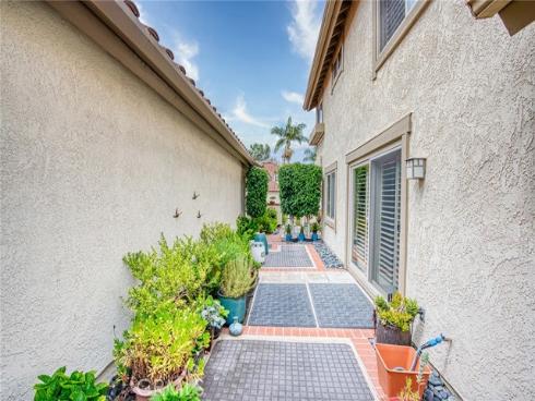 55 Fabriano , Irvine, CA