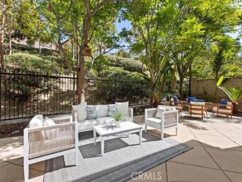 152 Treehouse , Irvine, CA