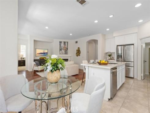 152 Treehouse , Irvine, CA