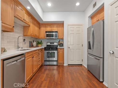 25 Vermillion , Irvine, CA
