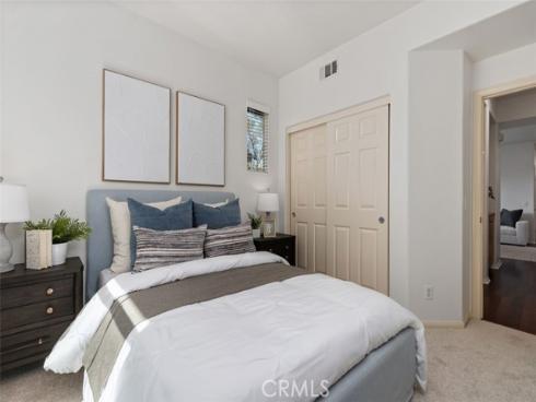 25 Vermillion , Irvine, CA
