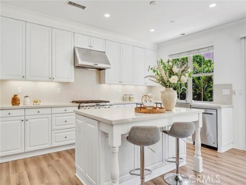 104  Beechmont  , Irvine, CA