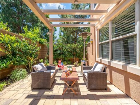 104  Beechmont  , Irvine, CA