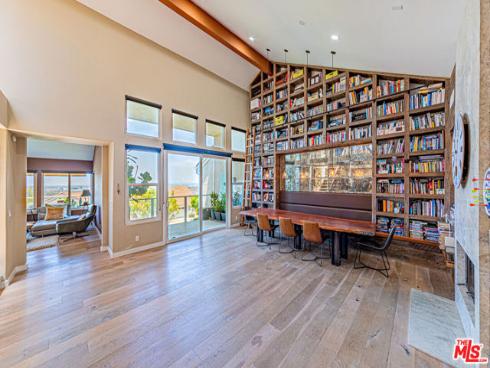 6 Sirius , Irvine, CA