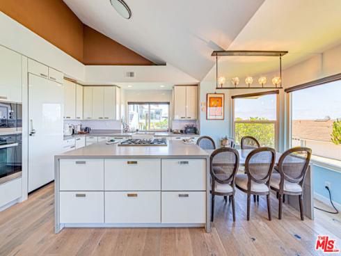 6 Sirius , Irvine, CA