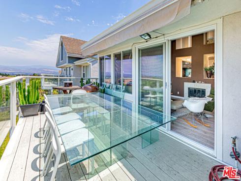 6 Sirius , Irvine, CA