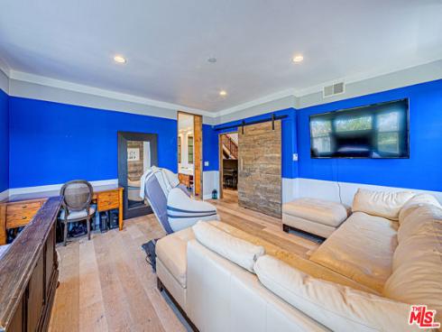 6 Sirius , Irvine, CA