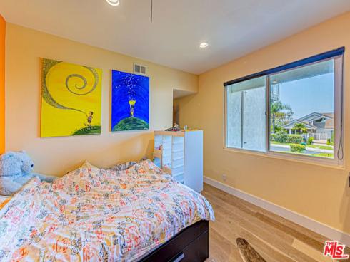 6 Sirius , Irvine, CA