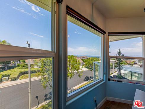 6 Sirius , Irvine, CA