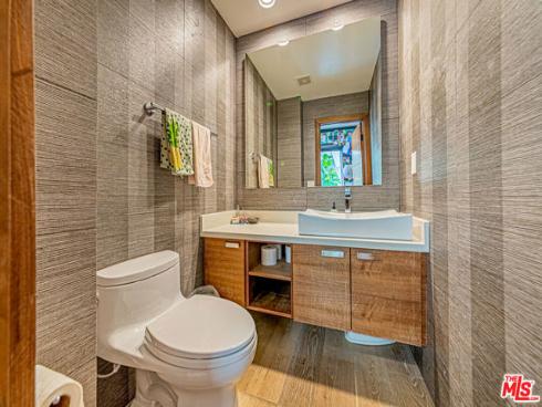 6 Sirius , Irvine, CA