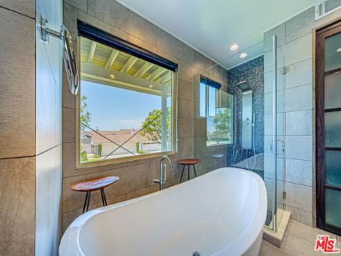 6 Sirius , Irvine, CA