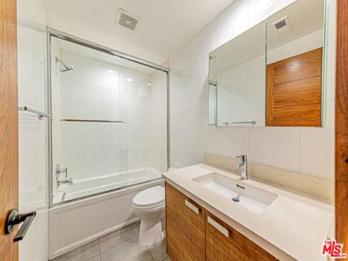 6 Sirius , Irvine, CA